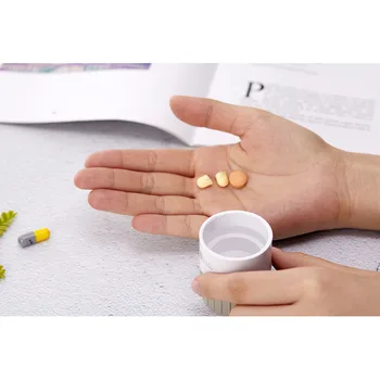 4 In 1 Tabletes Atveju Narkotikų Konteinerių Medicina Splitter Milteliai Namų Šlifuoklis Tabletes Cutter Medicina Saugojimo Priminti Vyresniajam Aukštos Kokybės