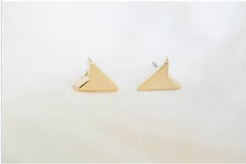 Mados rodyklių nuoroda stud auskarai Asmenybės trikampis stud auskarai