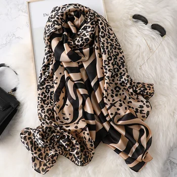 Prabangos prekės Rudenį ir žiemą moteris Mados Leopardas Spausdinti šalikas lady Populiarus šilko headcloth Naują stiliaus paplūdimio Saulės skara