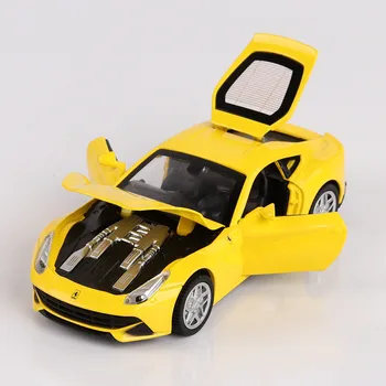 1/32 DieCast Automobilio Modelį 14Cm Superautomobilį F12 Puikios Kokybės Kolektyvinio 4 Openable Durų W/Šviesos Muzika