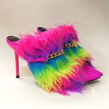 Naujas rainbow kailio, plunksnų Aukšti Kulniukai Mulų Moterų metalo grandinės dekoro sandalai kilimo ir tūpimo tako projektavimo peep toe seksualus vasaros suknelė bateliai