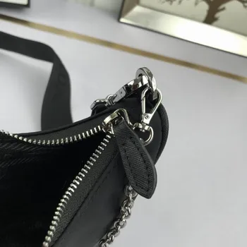 Garsaus Prekės ženklo pusmėnulio maišelį 2021 Moterų Prabangos Prekės ženklo mados pečių maišą Dizaineris prekės grandinės Sudėtiniai krepšys