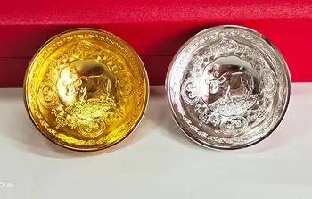 2020 Zodiako Galvijų metų aukso sidabro dubuo, padengtą monetos su dėžute ir sertifikavimo surinkimo dovana metu