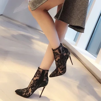 QWEDF Sexy tinklelio moterų batai batai pavasarį ir rudenį 2019 nauja skaidri batai juoda smailus adatos (stiletai) G3-87