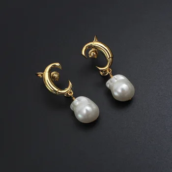 Dizaineris formos perlų pakabukas iš žalvario metalo didelių C raidė, auskarai moterims