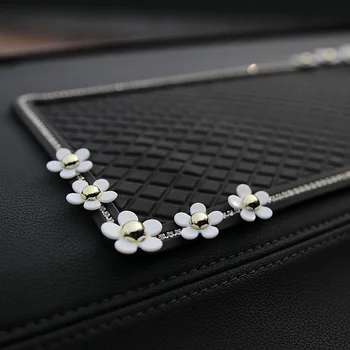 Deimantų Kristalų Daisy Gėlių Silikono Anti-Slip Pad Mat Mobiliojo Telefono GPS Automobilių Reikmenys Lipni Automobilis Ne Slydimo Pagalvėlės 30x15cm