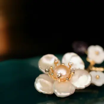 SINZRY original natūralus rankų darbo baroko Perlas shell Gėlių elgant Sagės pin kūrybos lady šalikas sagtis