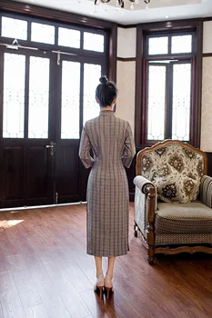 Rudenį naują stiliaus medvilnės ir lino nacionalinės literatūros stilius geresnis pledas vidutinio ilgio ilgomis rankovėmis cheongsam tradicinių cheongsam