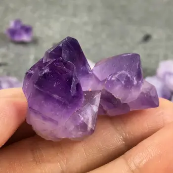 Gamtos Violetinė crystal Ametistas Kristalų žvyras, akmenys Raudonos kristalų sankaupos namų puošybai