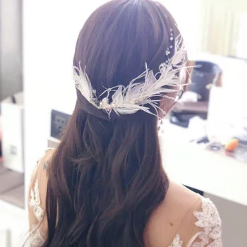 Baltos plunksnos apdaila merginos plaukų dėvėti vestuvių nuotakos plaukų papuošalai