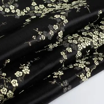 90cm*100cm Brokatas medžiaga audinio kostiumas suknelė drabužių diycheongsam audinys audinys brokatas juoda spalva su aukso slyvų žiedų