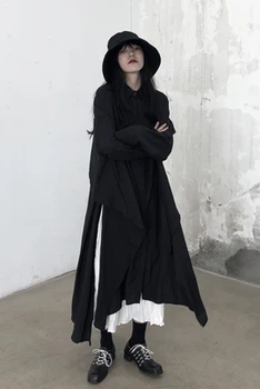 Tamsiai didelis ritininės marškinėliai suknelė 2020 m. rudenį naujų laisvas ilgas juodas sijonas