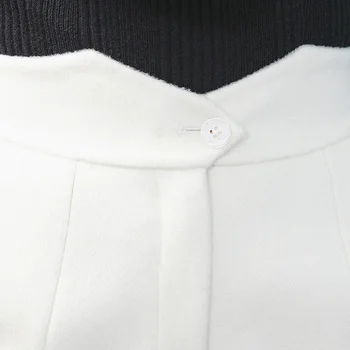 VTĮ snieguotas plynaukštėje dvipusis mažas kašmyras vieną sagtį pakrypęs slydimo kišenėje išskirtinį laukinių vaiskiai balta kašmyras šortai SK992