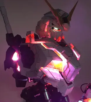 MODELIO GERBĖJŲ INSTOCK YIHUI modelio surinkimo Gundam vienaragis krūtinė modelis 1:35 kuriuose yra led šviesos veiksmų skaičius žaislas